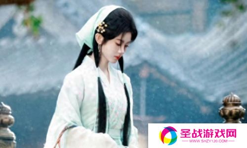 鞠婧祎又变脸，新剧照路人图曝光，锥子鼻尖下巴，网友：太夸张了
